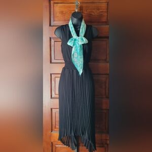 Vintage, Diane Von Furstenberg 100% Silk Scarf, Turquoise Floral Motif, 62"x7"